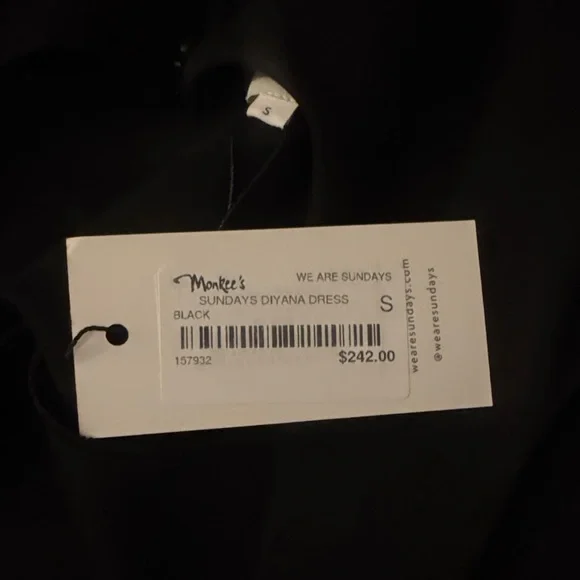 Sundays Diyana Dress - Classic Black Sleeveless Fit-and-Flare Dress - Picture 5 of 5